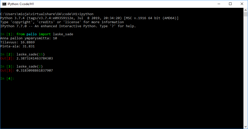 Kuvaruutukaappaus terminaalissa, jossa esimerkin pallo-ohjelman funktiota käytetään IPython-tulkista. Tulkkiin on annettu seuraavat komennot/syötteet: 1. from pallo import laske_sade; 2. 10; 3. laske_sade(15) (tulos n. 2.387); 4. laske_sade(2) (tulos n. 0.318)